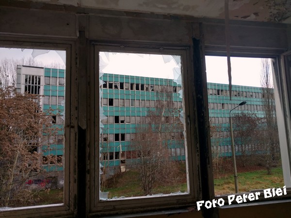 arbeitsamt-008